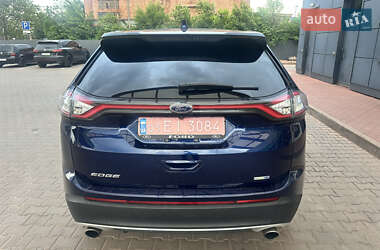 Внедорожник / Кроссовер Ford Edge 2016 в 