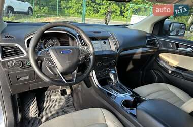 Внедорожник / Кроссовер Ford Edge 2017 в 