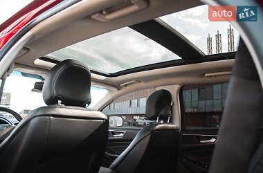 Внедорожник / Кроссовер Ford Edge 2016 в 