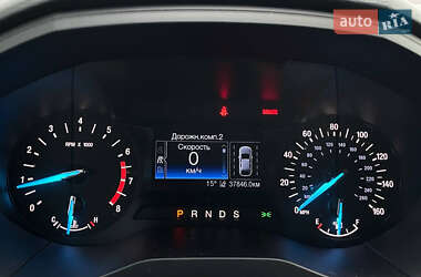 Внедорожник / Кроссовер Ford Edge 2019 в 