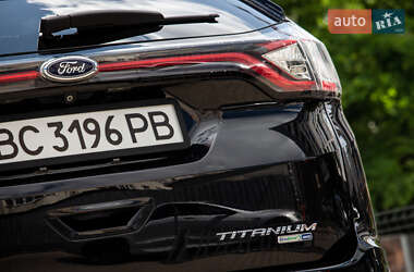 Внедорожник / Кроссовер Ford Edge 2016 в 