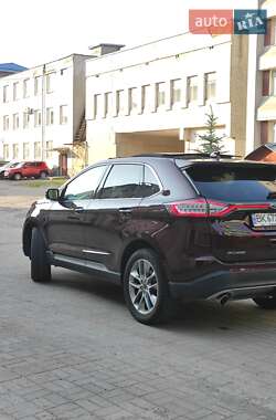Внедорожник / Кроссовер Ford Edge 2018 в 