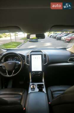 Внедорожник / Кроссовер Ford Edge 2022 в 