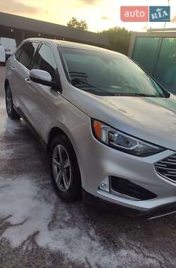 Внедорожник / Кроссовер Ford Edge 2019 в 