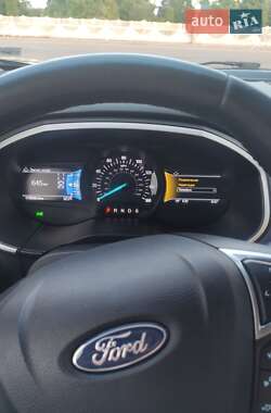 Внедорожник / Кроссовер Ford Edge 2019 в 