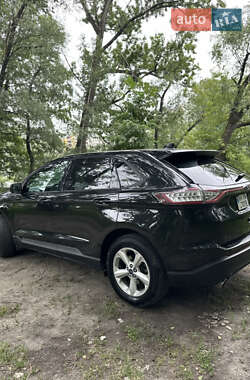 Внедорожник / Кроссовер Ford Edge 2015 в 