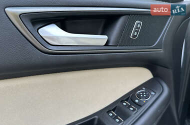 Внедорожник / Кроссовер Ford Edge 2018 в 