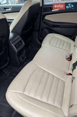Внедорожник / Кроссовер Ford Edge 2015 в 