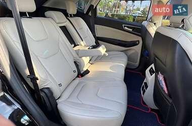 Внедорожник / Кроссовер Ford Edge 2018 в 