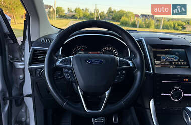 Внедорожник / Кроссовер Ford Edge 2017 в 