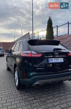 Внедорожник / Кроссовер Ford Edge 2019 в 