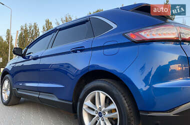 Внедорожник / Кроссовер Ford Edge 2018 в 
