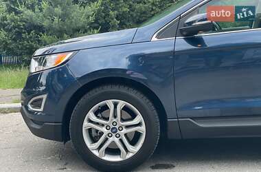 Внедорожник / Кроссовер Ford Edge 2017 в 