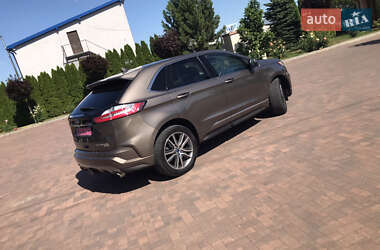 Внедорожник / Кроссовер Ford Edge 2019 в 