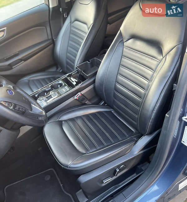 Позашляховик / Кросовер Ford Edge 2019 в Чернівцях