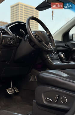 Внедорожник / Кроссовер Ford Edge 2015 в 