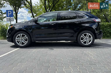 Внедорожник / Кроссовер Ford Edge 2018 в 