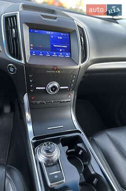 Внедорожник / Кроссовер Ford Edge 2019 в 