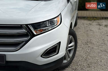 Внедорожник / Кроссовер Ford Edge 2017 в 