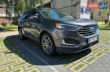 Внедорожник / Кроссовер Ford Edge 2019 в 