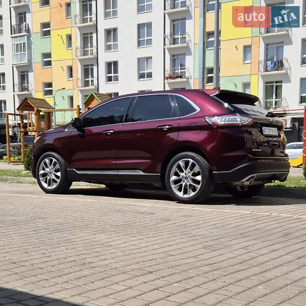 Позашляховик / Кросовер Ford Edge 2018 в 
