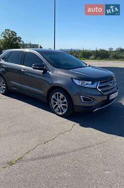 Внедорожник / Кроссовер Ford Edge 2015 в 