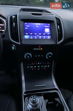 Внедорожник / Кроссовер Ford Edge 2020 в 