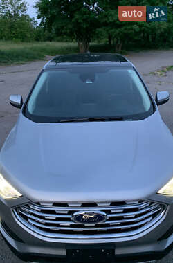 Внедорожник / Кроссовер Ford Edge 2020 в 