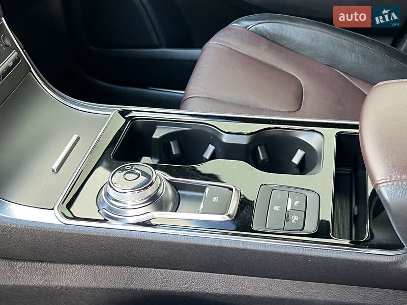 Позашляховик / Кросовер Ford Edge 2020 в Рівному