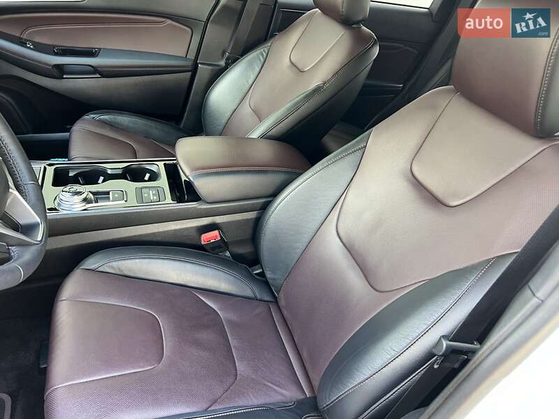 Позашляховик / Кросовер Ford Edge 2020 в Рівному