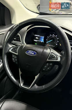 Внедорожник / Кроссовер Ford Edge 2019 в 