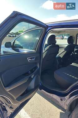 Позашляховик / Кросовер Ford Edge 2016 в 