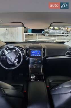 Внедорожник / Кроссовер Ford Edge 2019 в 