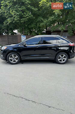 Внедорожник / Кроссовер Ford Edge 2019 в 