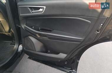 Внедорожник / Кроссовер Ford Edge 2018 в 