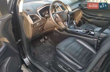 Внедорожник / Кроссовер Ford Edge 2018 в 