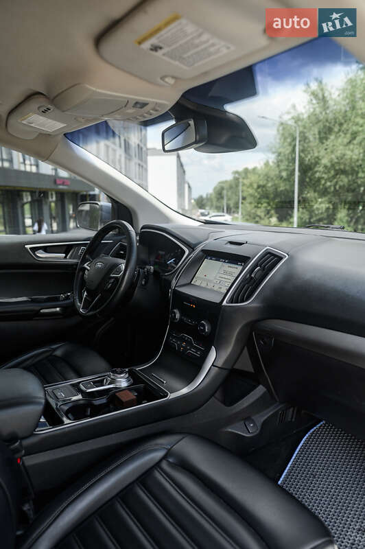 Внедорожник / Кроссовер Ford Edge 2018 в Новояворовске