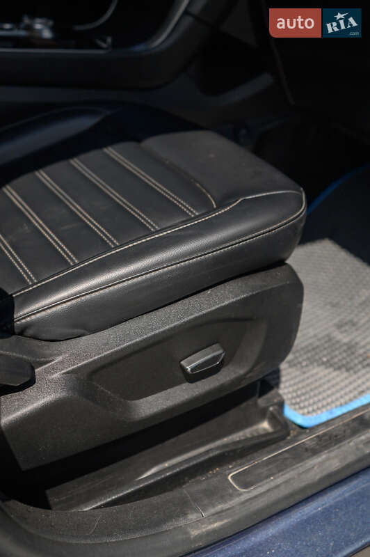 Внедорожник / Кроссовер Ford Edge 2018 в Новояворовске