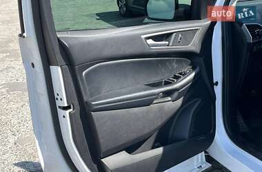 Позашляховик / Кросовер Ford Edge 2017 в 