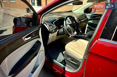 Внедорожник / Кроссовер Ford Edge 2016 в 