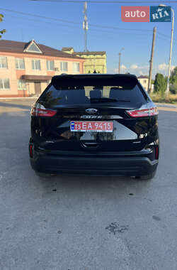 Позашляховик / Кросовер Ford Edge 2022 в 