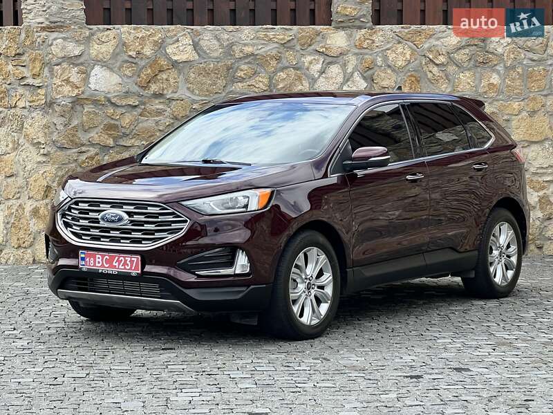 Позашляховик / Кросовер Ford Edge 2022 в 