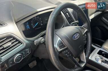 Позашляховик / Кросовер Ford Edge 2022 в 