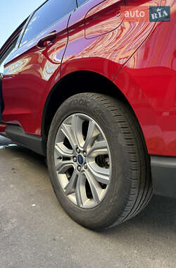 Внедорожник / Кроссовер Ford Edge 2022 в 