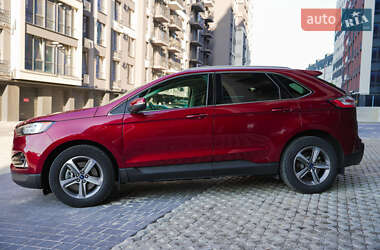 Позашляховик / Кросовер Ford Edge 2019 в 