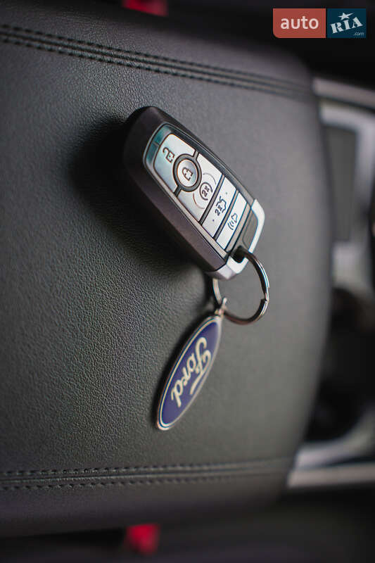 Внедорожник / Кроссовер Ford Edge 2019 в Ивано-Франковске