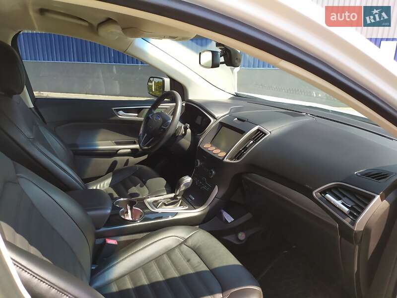 Позашляховик / Кросовер Ford Edge 2015 в Кривому Розі
