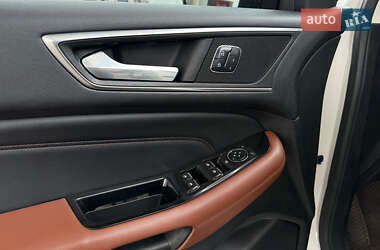 Внедорожник / Кроссовер Ford Edge 2015 в 
