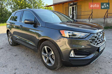 Позашляховик / Кросовер Ford Edge 2019 в 