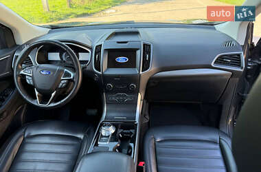 Позашляховик / Кросовер Ford Edge 2019 в 